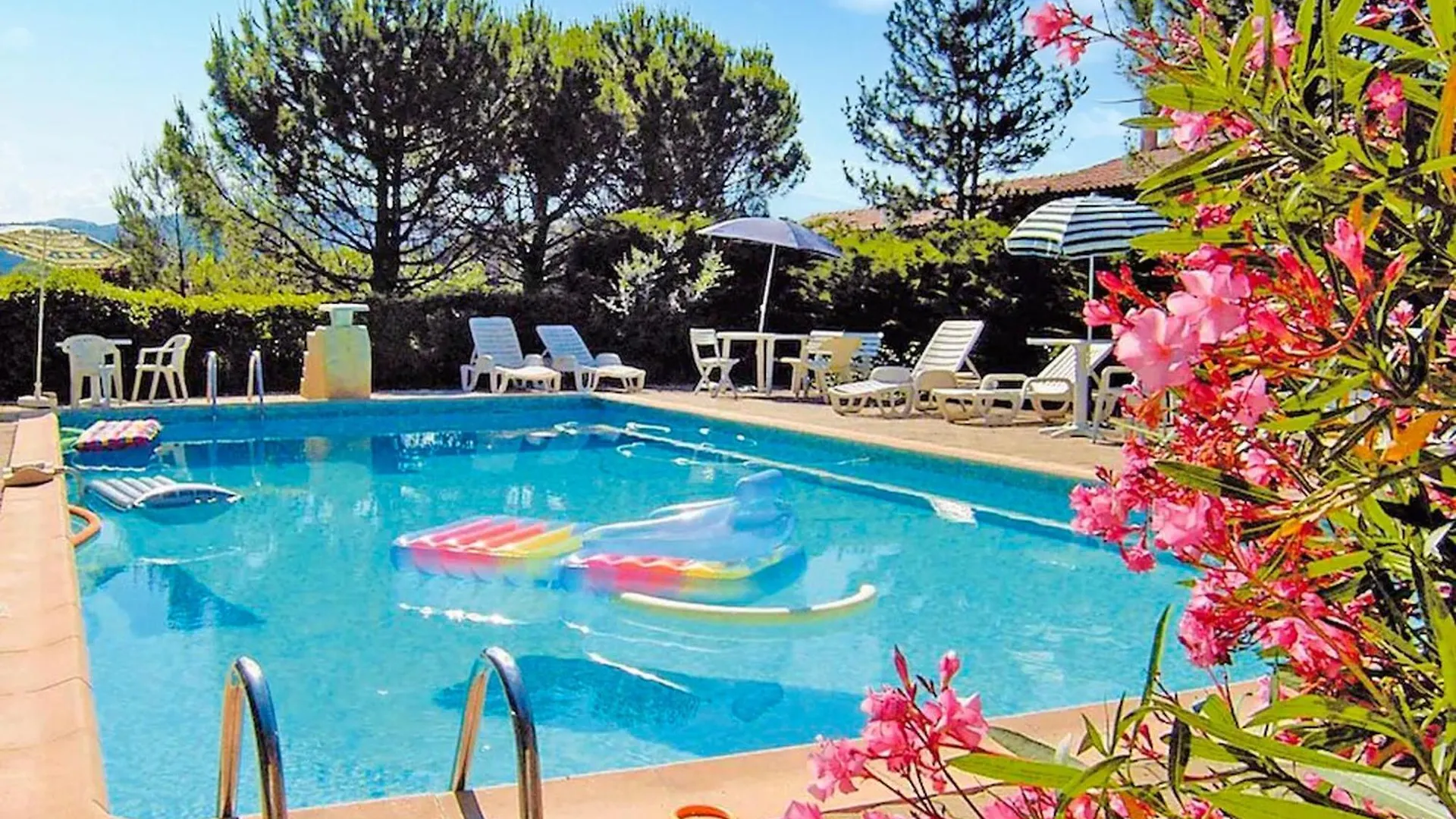 4 Bedroom Awesome Home In Vaison-La-Romaine Holiday home