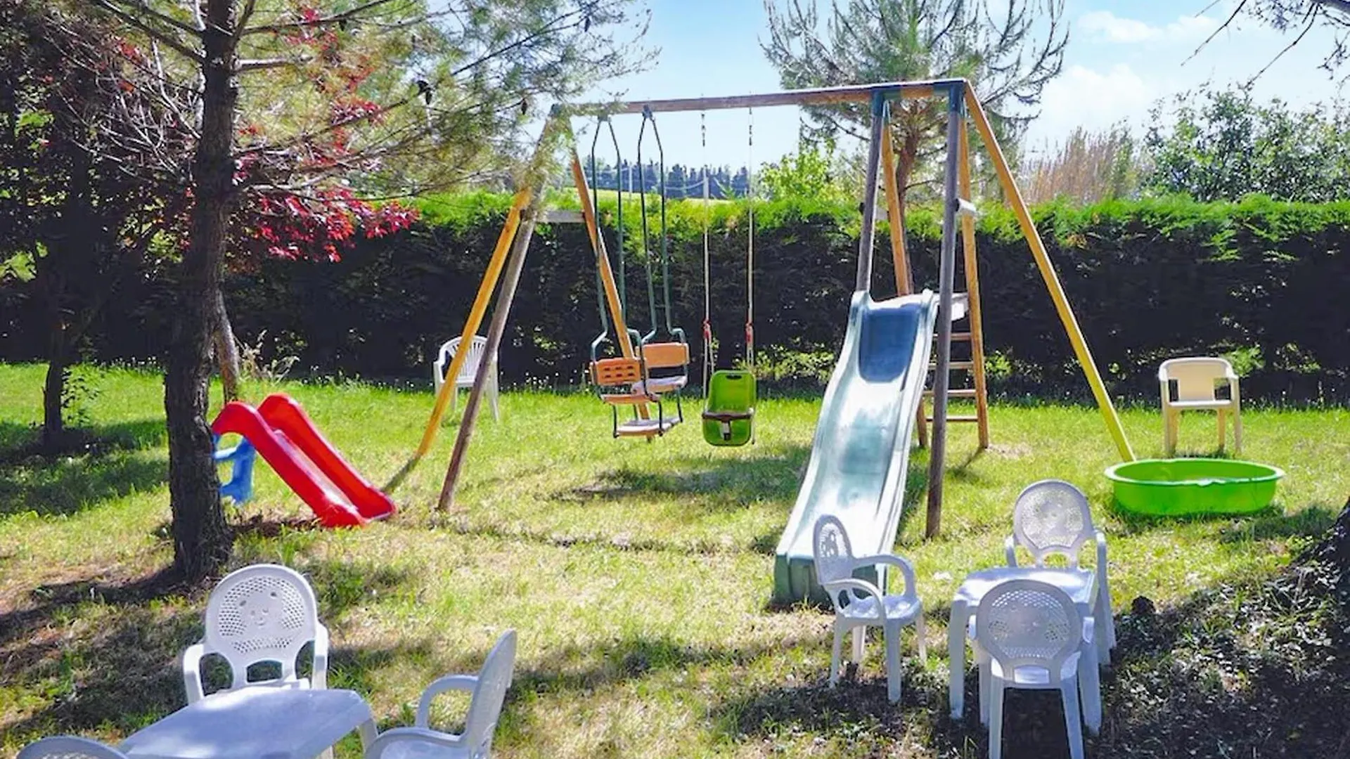 4 Bedroom Awesome Home In Vaison-La-Romaine Holiday home